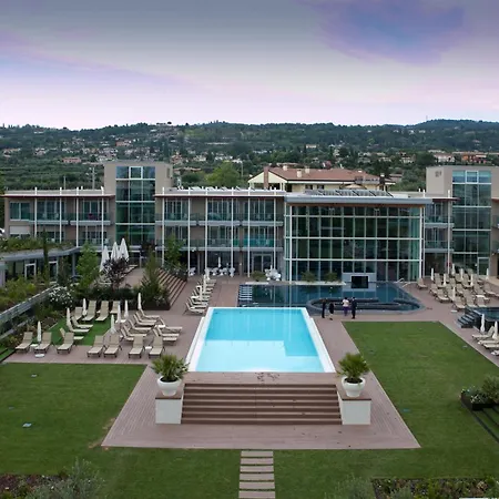 Hotell Aqualux & Terme 4*