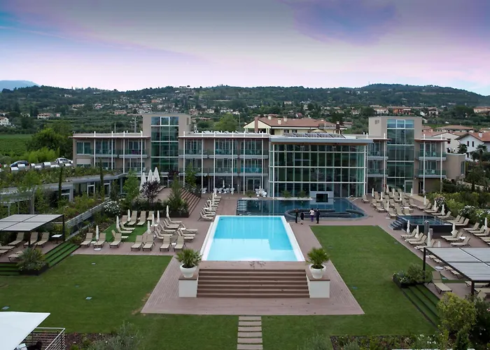 Hotell Aqualux & Terme 4*
