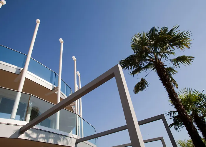 Hotell Aqualux & Terme 4*